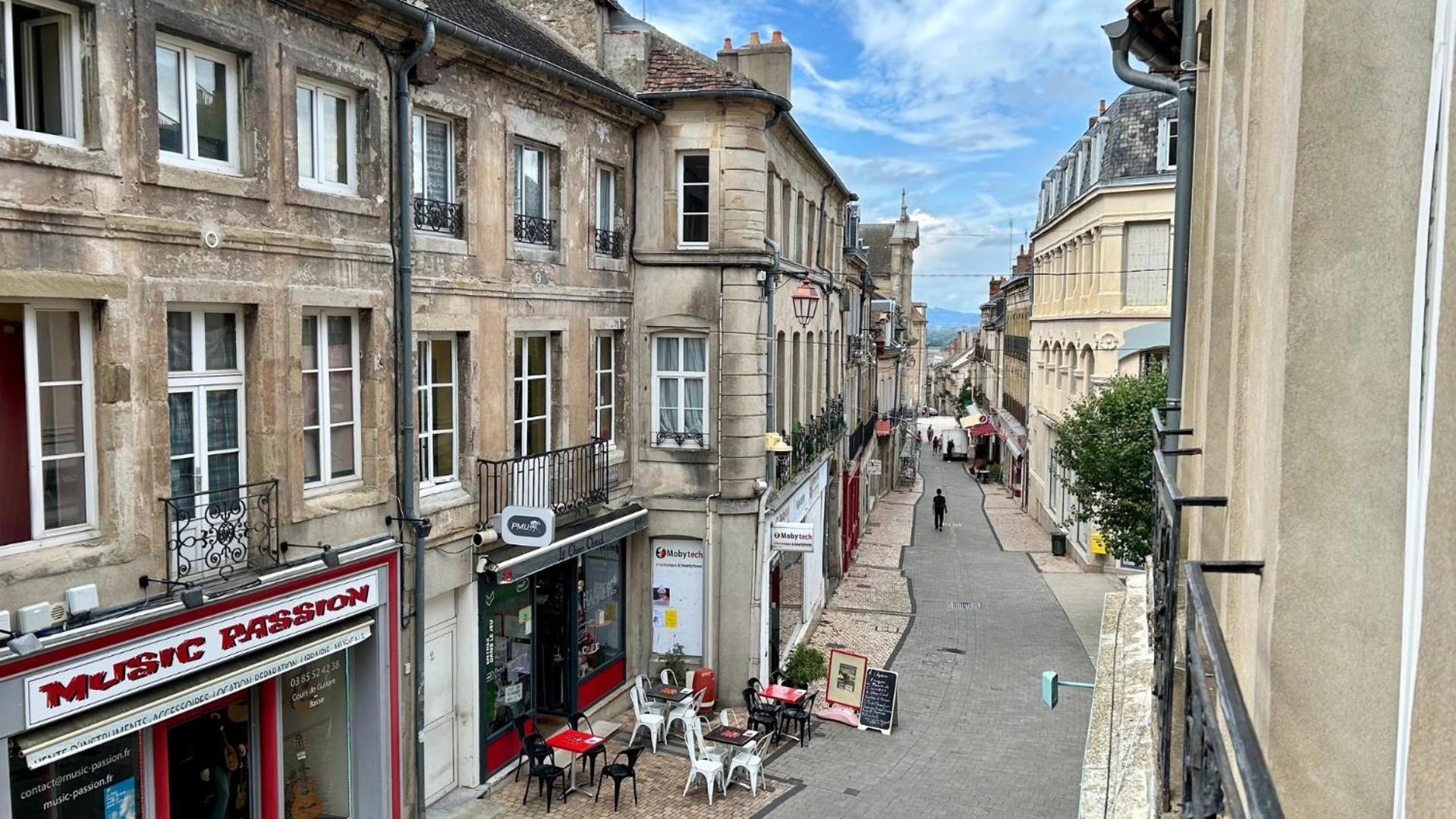 L'Authentique Lägenhet Autun Exteriör bild